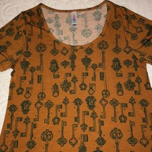 LuLaRoe Tops - XS Classic T! LuLaRoe Tops - XS Classic T!